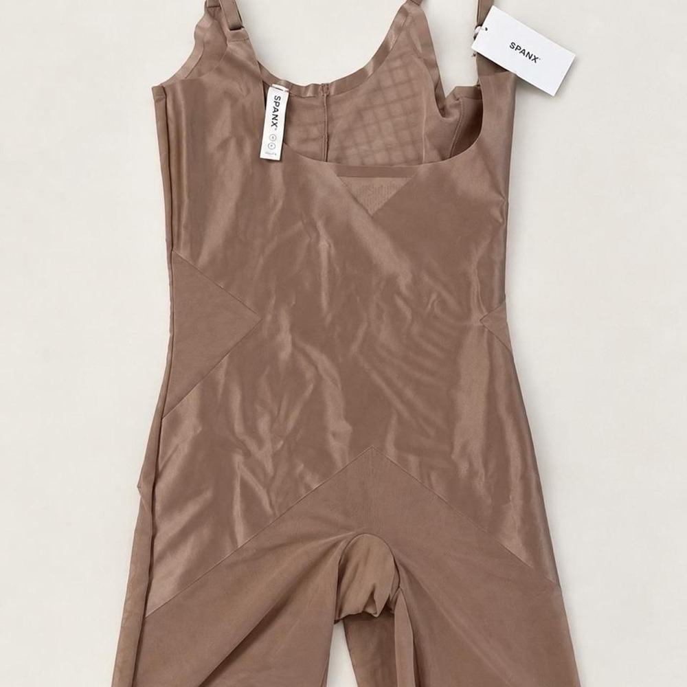 NWT SPANX Open-Bust Mid-Thigh Shapewear Bodysuit — Size Small Petite
